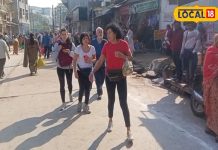 इटली की 2 बहनें महाकुंभ स्नान के बाद पहुंची चित्रकूट, मंदाकिनी नदी में लगाई डुबकी, घाटों पर सैलानियों का लगा रहा रेला