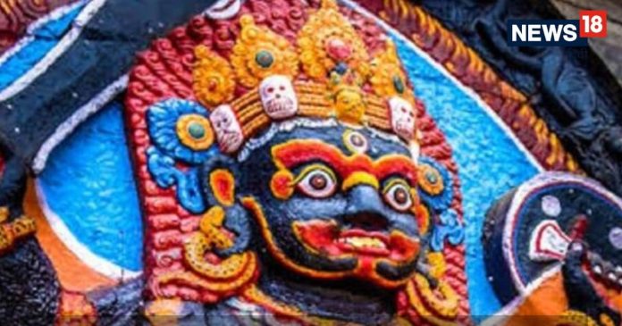 Kalashtami 2025: कालाष्टमी के दिन लगाएं इन विशेष चीजों का