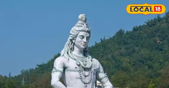 Mahashivratri 2025 : जानें शिवलिंग पर जल चढ़ाने का सही