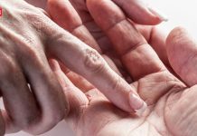 हाथों की रेखा से जानें किस्मत में संतान सुख है या नहीं? घर में कब गूंजेगी किलकारी? जानें हस्तरेखा विशेषज्ञ से