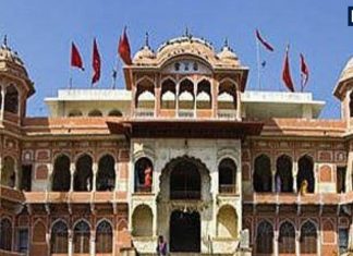 Mysterious Temple: इस मंदिर का प्रसाद खाना और घर लाना है सख्त मना, जानें क्या है इसके पीछे का रहस्य?