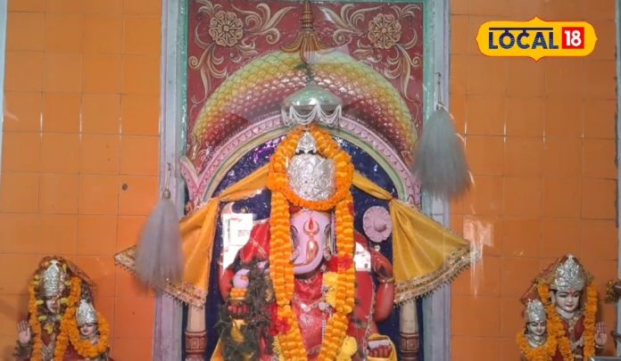 बेहद प्राचीन है गणेश जी का यह मंदिर, यहां भगवान