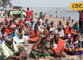 महाकुंभ से लौटने के बाद गया के विष्णुपद में पितरों को दिला रहे मोक्ष, रोजाना 10 हजार से अधिक श्रद्धालु कर रहे हैं पिंडदान