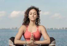 हर दिन पांच मिनट मलासन पोजीशन में चलें, पैरों की मांसपेशियों, हड्डियों को मिलेगी गजब की मजबूती, ये फायदे भी जानें