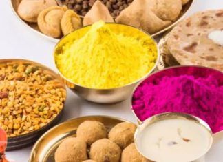 होली पर बनाएं ये 5 पारंपरिक स्वादिष्ट पकवान: गुझिया, नमक पारे, लड्डू, बर्फी, शक्कर पारे
