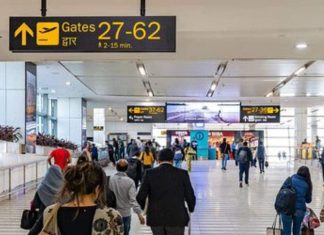 फ्लाइट में बोर्डिंग से पहले… DGCA की चाल में फंस गईं एयरलाइंस, जानें पैसेंजर्स की कैसे हुई बल्ले-बल्ले