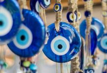 ईविल आई से परेशान है आपका लाड़ला? नजर उतारने के लिए बेस्ट हैं सप्ताह के ये 3 दिन, एक्सपर्ट से जानें सही समय और विधि