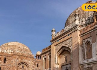 दिल्ली के कोटला मुबारकपुर में बड़े खान और छोटे खान के मकबरे.