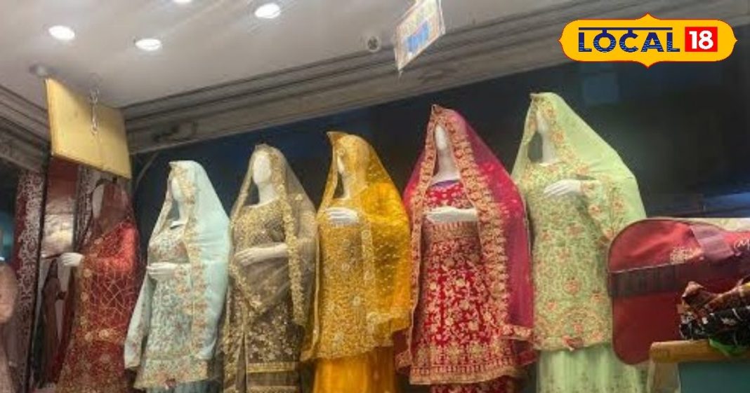 हैदराबाद मदीना होलसेल बाज़ार: ईद के लिए खूबसूरत डिजाइनर लहंगे.