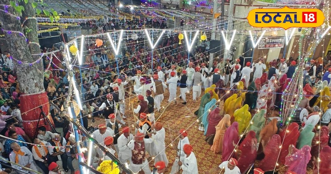 Special Tradition: रुंडेड़ा में 458 साल पुरानी परंपरा के साथ रंग तेरस महोत्सव का भव्य आयोजन, तलवारबाजी और आग के गोलों से रोमांचक प्रदर्शन