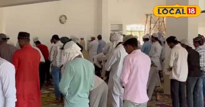 Ramadan 2025: क्या होता है एतिकाफ? रमजान के आखिरी दिनों