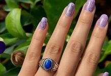 Ring Finger Palmistry: अनामिका उंगली खोलती है धन से जुड़े कई गहरे राज, जानें कितने भाग्यशाली हैं आप