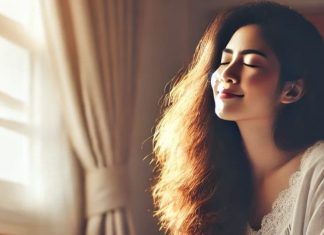 Vastu Tips: सुबह उठकर भूलकर भी न करें ये 6 काम, घर में आ जाएगी कंगाली, रूठ जाएंगी मां लक्ष्मी!