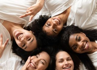 खुश रहने के लिए कैसे बढ़ाएं हैप्पी हार्मोन?