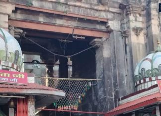 Whisky Devi Mandir: यहां हजारों लीटर चढ़ाई जाती है शराब, जानिए कहां स्थित है प्रसिद्ध व्हिस्की देवी का ये मंदिर