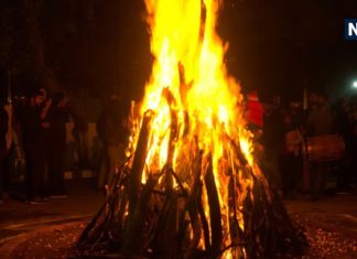 Holika Dahan 2025 Rituals: होलिका दहन में भूलकर भी ना डालें ये चीजें, जानें इस दिन क्या करें और क्या ना करें