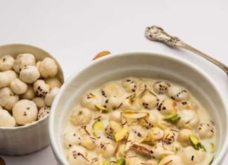 मखाना किशमिश स्मूदी रेसिपी: हेल्दी और एनर्जेटिक नाश्ता.