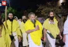 इन्होंने छोड़ी सैनिक की नौकरी, दूसरे से है खून का रिश्ता, जानें प्रेमानंद महाराज के साथ 24 घंटे रहने वाले ये 3 शिष्य कौन हैं?