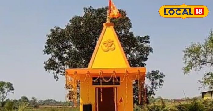 धार्मिक सद्भाव की मिसाल! मुस्लिम शख्स ने संवारा हनुमान मंदिर,