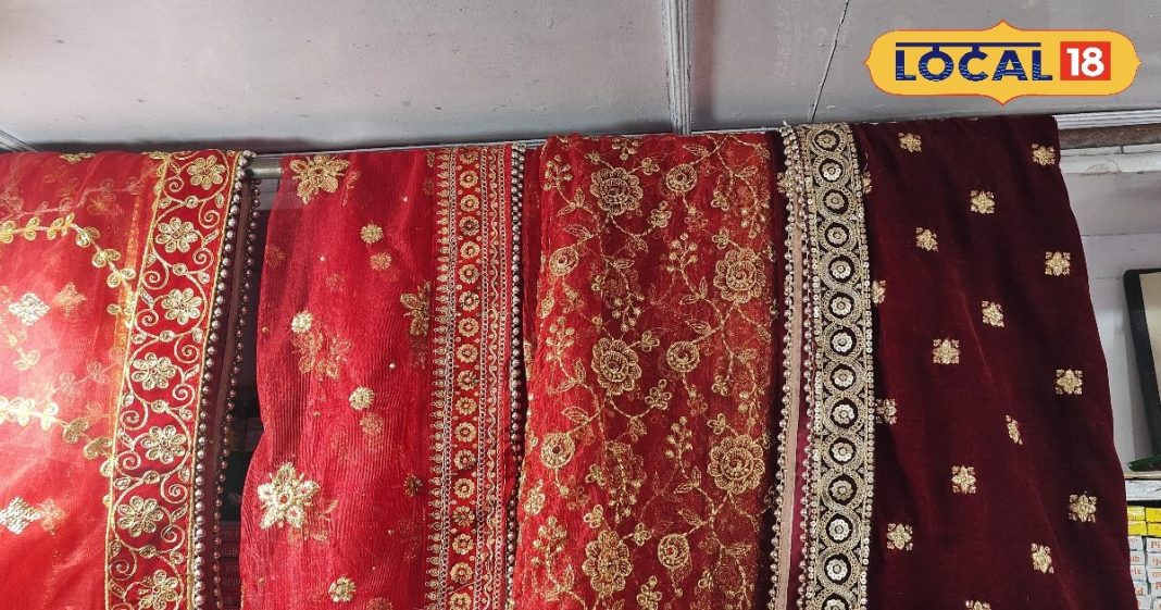 नैनीताल: मां के दरबार में फैशन का रंग, पारंपरिक चुनरी के साथ चढ़ रही वेलवेट और शिफॉन चुनरियां!