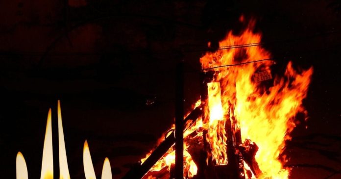 होलिका दहन पर करें इन भगवान की आरती, हर क्षेत्र