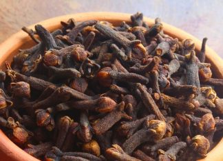benefits of cloves astro remedies nabhi pe laung bandh ke mantra padhne ke fayde।एस्ट्रो एक्सपर्ट ने बताया गजब का उपाय, जीवन में चल रही बड़ी से बड़ी समस्या भी होगी दूर!, सोने से पहले कर लें ट्राई