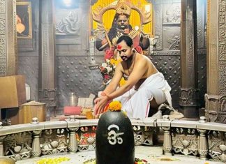 Guru Pradosh Vrat 2025 Upay: गुरु प्रदोष व्रत आज, भोलेनाथ को प्रसन्न करने के लिए करें ये 5 विशेष उपाय, मिलेगा सुख-सौभाग्य