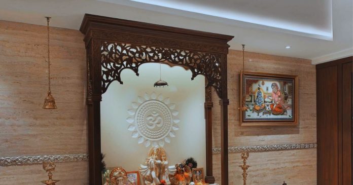 Vastu Tips For Mandir: घर में आपसी तकरार का कारण