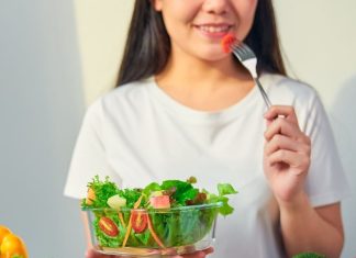 ऐसे लोग भूलकर भी न खाएं टमाटर, शरीर पर जहर की तरह करेगा असर ! वक्त रहते हो जाएं सावधान