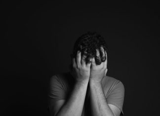 हर वक्त उदासी से घिरे रहते हैं? यह हो सकता है ‘Double Depression’ का लक्षण, हल्के में न लें, जानें निपटने के उपाय