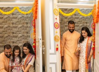 नए घर में पंडित जी नें करवाई है दूध उबालने की रस्म, क्या जानते हैं इसके पीछे की वजह? क्या कहता है वास्तु शास्त्र