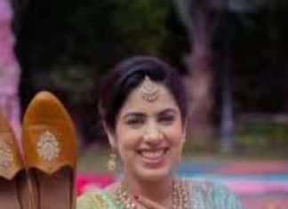 Jute Chori ki Rasam : जूते चोरी की रस्म में हुआ विवाद पंहुचा थाने तक,जानें कब से है ये परंपरा ! भगवान के भी खड़ाऊ हुए थे चोरी