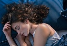 गर्मी में नींद क्यों होती है प्रभावित: जानें कारण और उपाय.