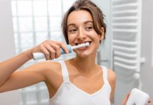 सर्दी-जुकाम ठीक होने के बाद क्यों बदलना चाहिए टूथब्रश? वजह जान लेंगे, तो दोबारा नहीं पड़ेंगे बीमार