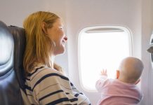 How to paln a trip with infant: छोटे बच्चे के साथ वेकेशन प्लान करने के टिप्स