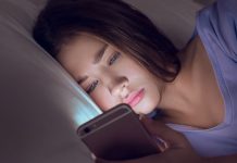 यंग जेनरेशन की महिलाओं पर स्मार्ट फोन का खतरनाक असर, रिसर्च में चौंकाने वाला खुलासा, ये है बचने का तरीका