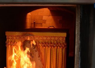 इन 5 लोगों की कहीं भी नहीं जलाया जाता शव, होता है भयंकर नुकसान, गरुड़ पुराण में बताई गई है वजह