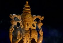 क्यों चढ़ाते हैं भगवान विष्णु पर 12 रुपए? पंडित जी से जानें इसका महत्व और इसके फायदे, किस दिन चढ़ाना है शुभ?