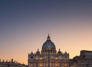 पोप फ्रांसिस के निधन पर वेटिकन सिटी में अंतिम संस्कार प्रक्रिया.