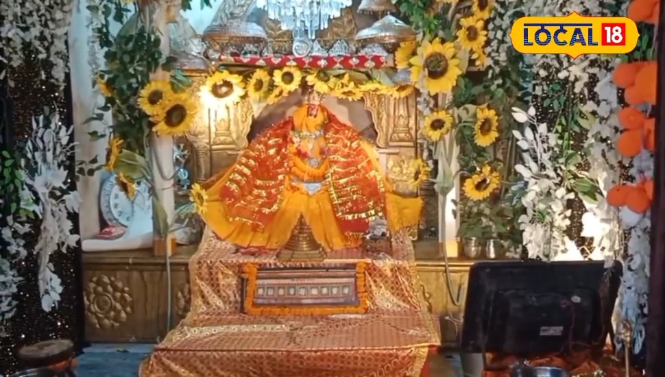 100 वर्ष पुराना शीतला माता मंदिर, यहां आने से मिलती है रोगों से मुक्ति, जानिए इसकी मान्यता