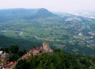 बिहार के रोहतास में मानसून का जादू: कैमूर पहाड़ियों का अद्भुत नजारा.