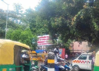 RML अस्पताल के इमरजेंसी गेट का बुरा हाल, अवैध पार्किंग और ट्रैफिक से कराह रहे मरीज