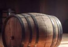 Whisky Aging: व्हिस्की को लकड़ी के बैरल में क्यों रखा जाता है? क्या एजिंग से बढ़ता है स्वाद और कीमत, जानें सबकुछ