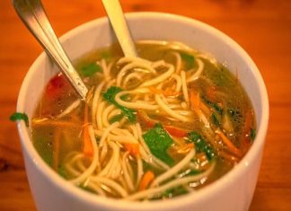 थुक्पा रेसिपी: भारत में पसंदीदा नेपाली-तिब्बती नूडल सूप कैसे बनाएं