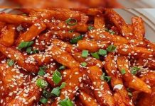 चिली पोटेटो रेसिपी घर पर बनाएं: रेस्टोरेंट, झकास और हनी स्टाइल टिप्स.