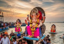 Ganesh Visarjan 2025: बप्पा के विसर्जन के बाद पीछे मुड़कर क्यों नहीं देखना चाहिए, जानें वजह