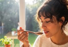 Flaxseeds Side Effects | अलसी के बीज किन लोगों के लिए नुकसानदायक | Who should Avoid Flaxseed