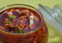 मिक्स अचार रेसिपी गाजर मूली गोभी शलजम हरी मिर्च के साथ घर पर बनाएं.
