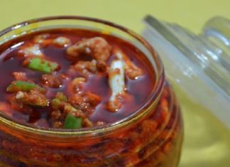 मिक्स अचार रेसिपी गाजर मूली गोभी शलजम हरी मिर्च के साथ घर पर बनाएं.