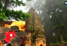 Dhanteras Puja with silver coin kuber temple in jageshwar dham Uttarakhand | Dhanteras पर इस मंदिर में ले जाइए चांदी का सिक्का, कुबेर देव कर देंगे मालामाल, दूर-दूर से मिट्टी लेने आते हैं भक्त